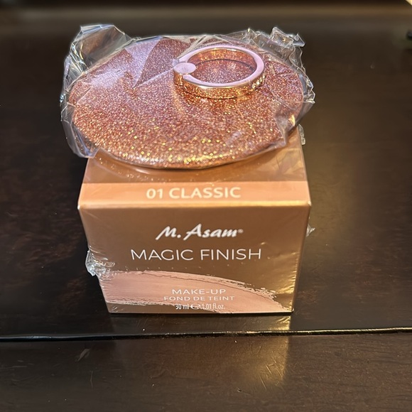 M. Asam Magic Finish Foundation & Mirror - Picture 2 of 8